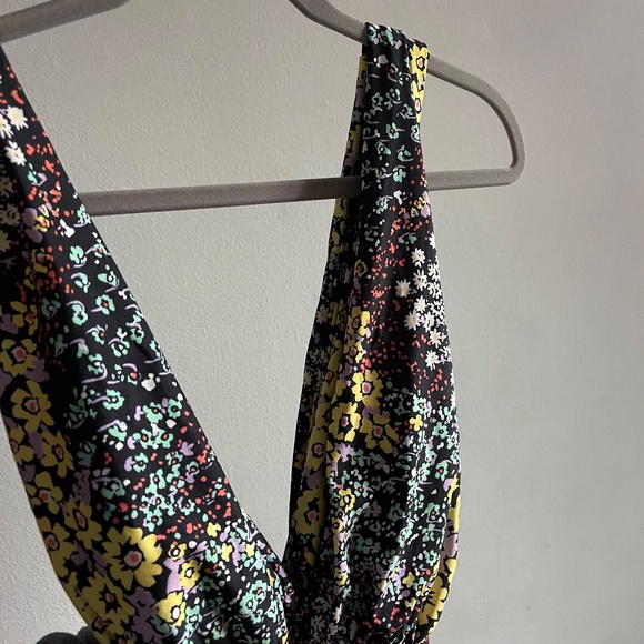 Anthropologie Allihop Zinnia Plunge Black Floral One Piece Swimsuit Size M - Picture 4 of 4